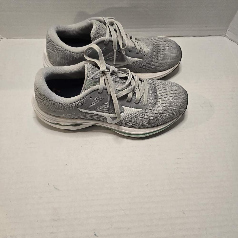 Men running shoes‎